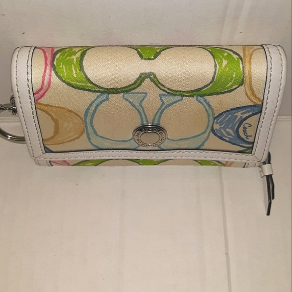 Like New COACH Vintage Hampton's Scribble Wallet - Picture 3 of 16